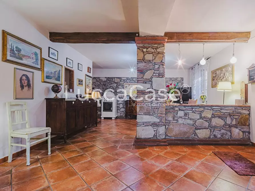 Immagine 10 di Rustico / casale in vendita  a Capannori