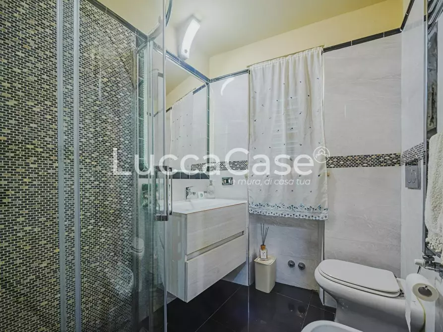 Immagine 17 di Rustico / casale in vendita  a Capannori