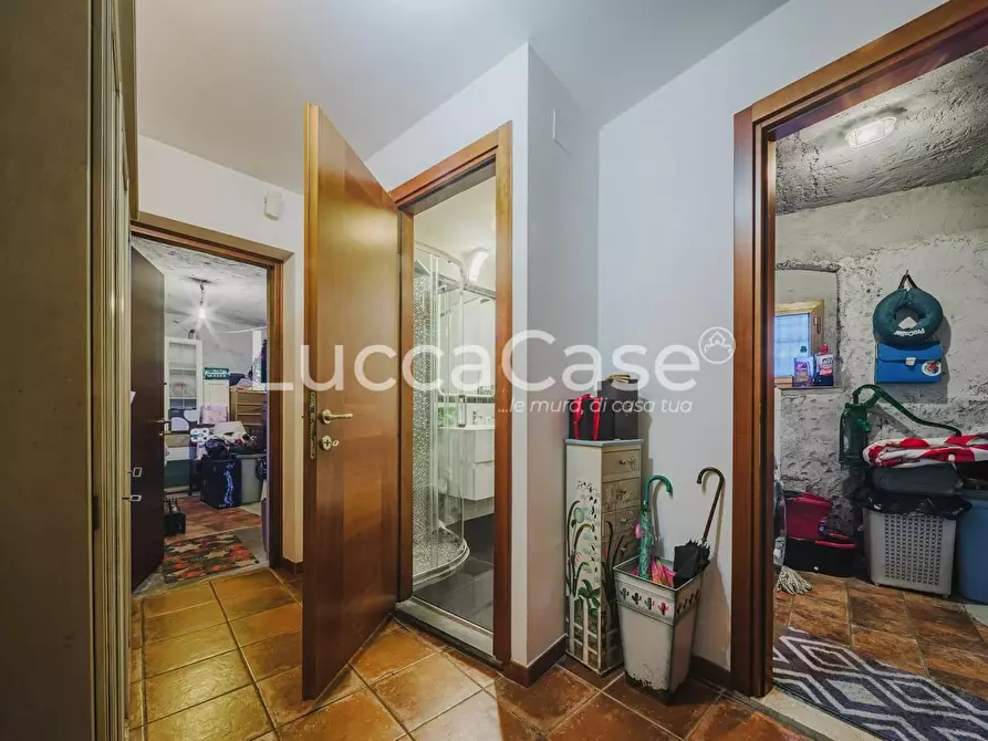 Immagine 16 di Rustico / casale in vendita  a Capannori