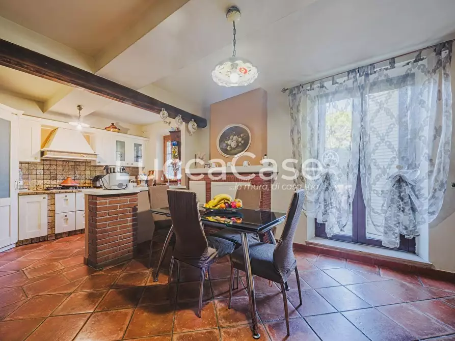 Immagine 12 di Rustico / casale in vendita  a Capannori