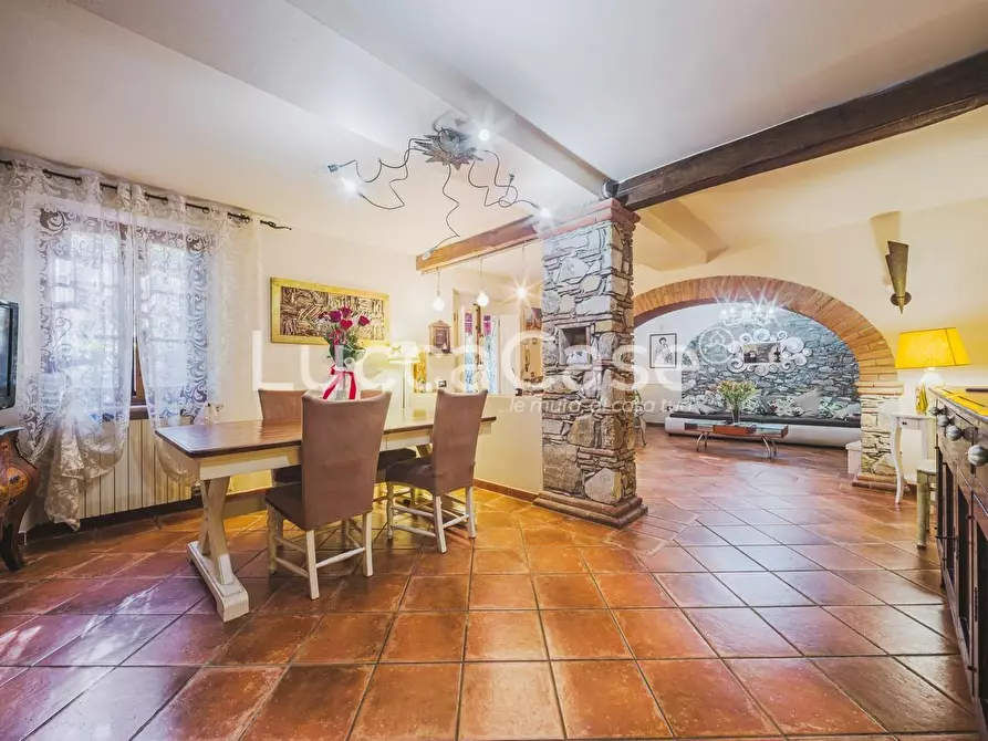 Immagine 8 di Rustico / casale in vendita  a Capannori