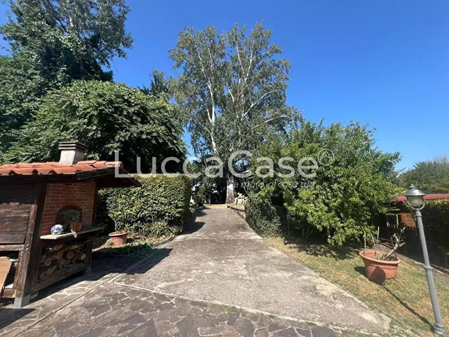 Immagine 2 di Rustico / casale in vendita  a Capannori