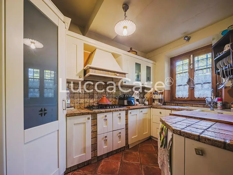 Immagine 14 di Rustico / casale in vendita  a Capannori
