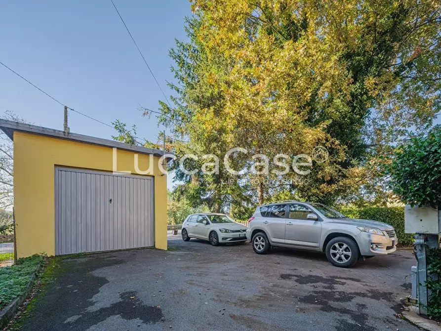 Immagine 52 di Rustico / casale in vendita  a Capannori