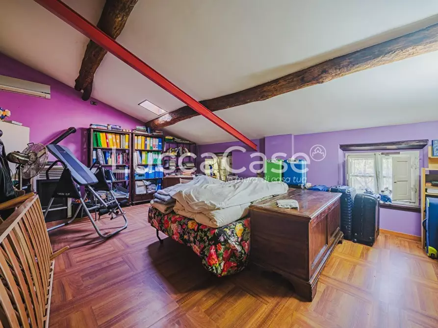 Immagine 39 di Rustico / casale in vendita  a Capannori