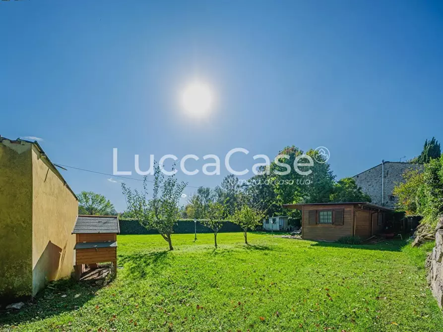 Immagine 50 di Rustico / casale in vendita  a Capannori