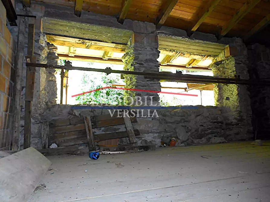 Immagine 11 di Casa bifamiliare in vendita  a Massa