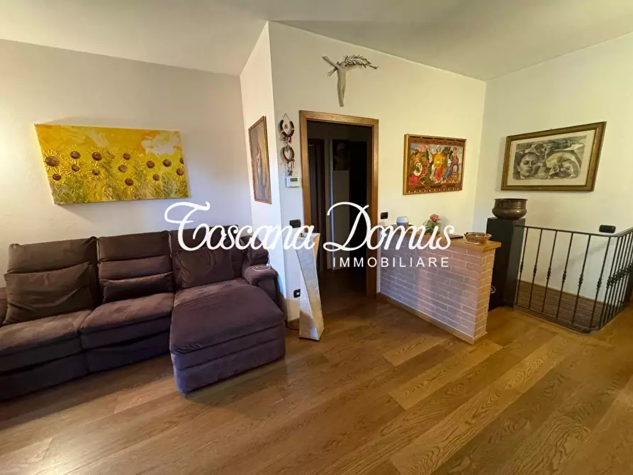 Immagine 10 di Appartamento in vendita  a Siena