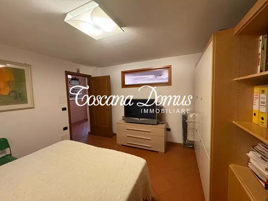 Immagine 25 di Appartamento in vendita  a Siena