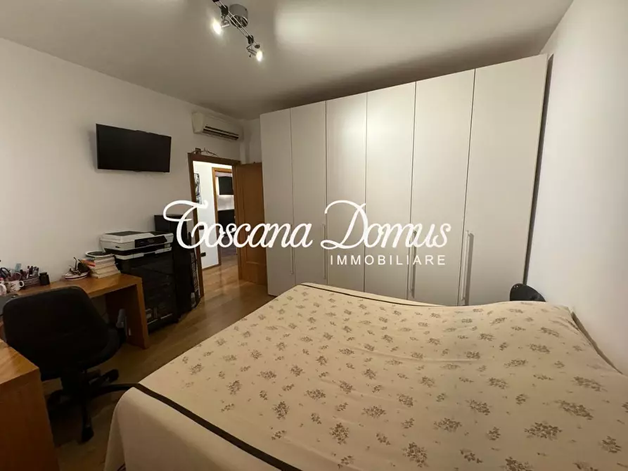 Immagine 13 di Appartamento in vendita  a Siena