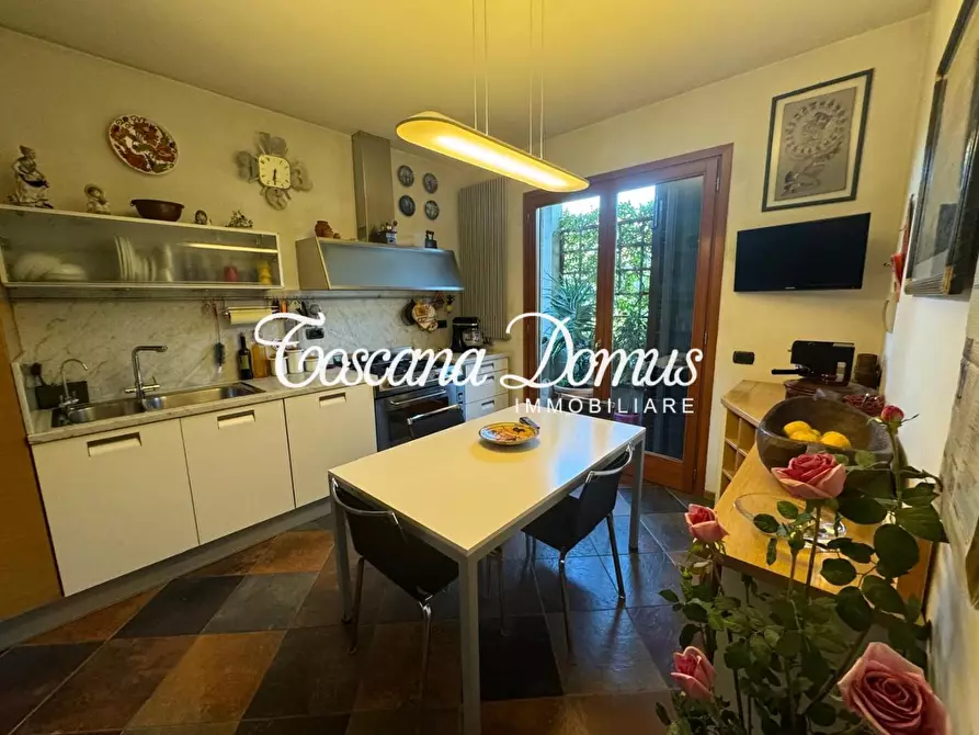 Immagine 1 di Appartamento in vendita  a Siena