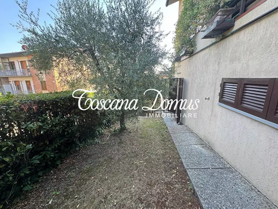 Immagine 21 di Appartamento in vendita  a Siena