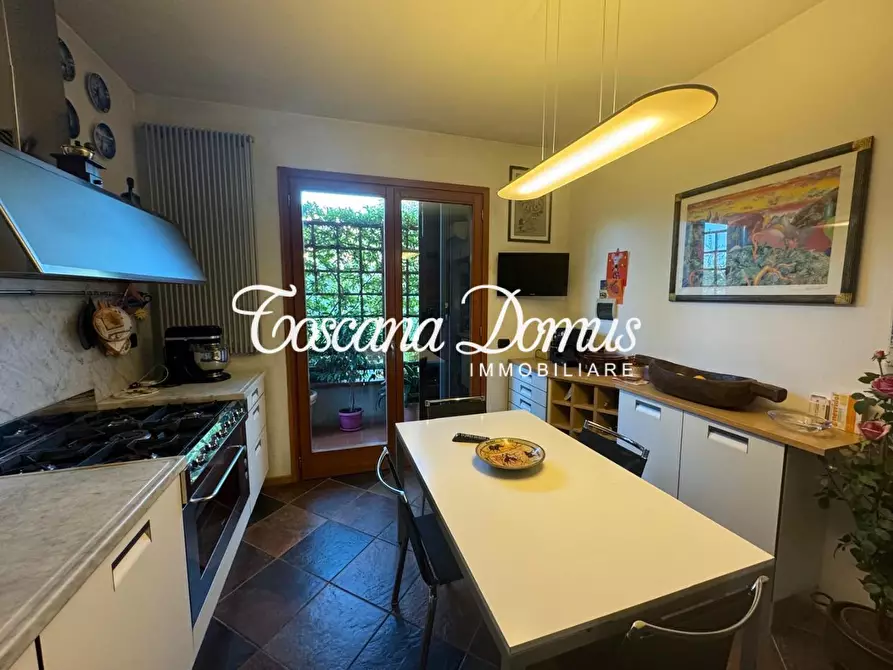 Immagine 4 di Appartamento in vendita  a Siena