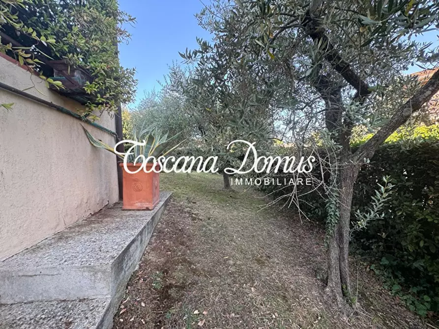 Immagine 22 di Appartamento in vendita  a Siena