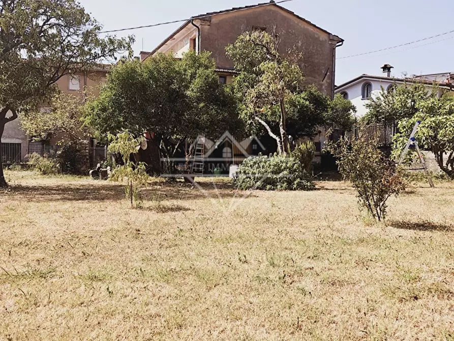 Immagine 17 di Casa semindipendente in vendita  a Massa