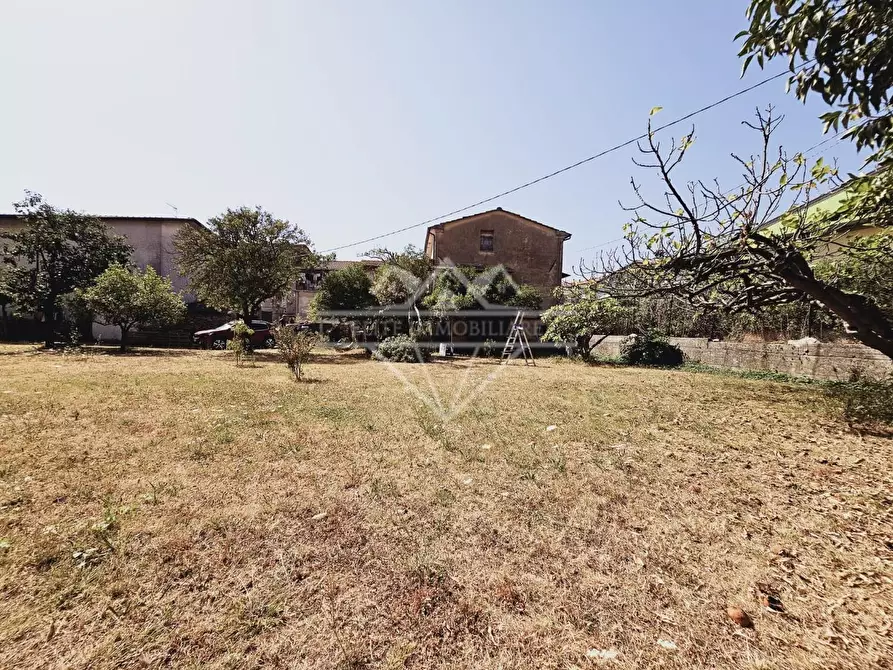 Immagine 2 di Casa semindipendente in vendita  a Massa