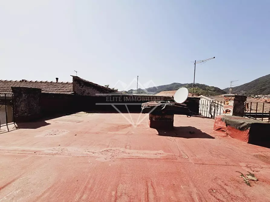 Immagine 18 di Casa semindipendente in vendita  a Massa