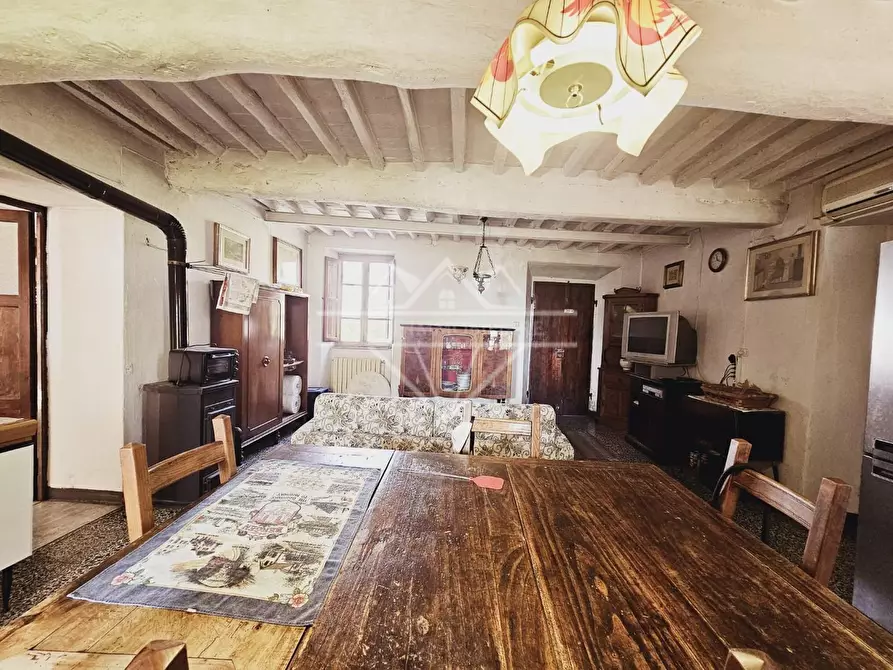 Immagine 9 di Casa semindipendente in vendita  a Massa