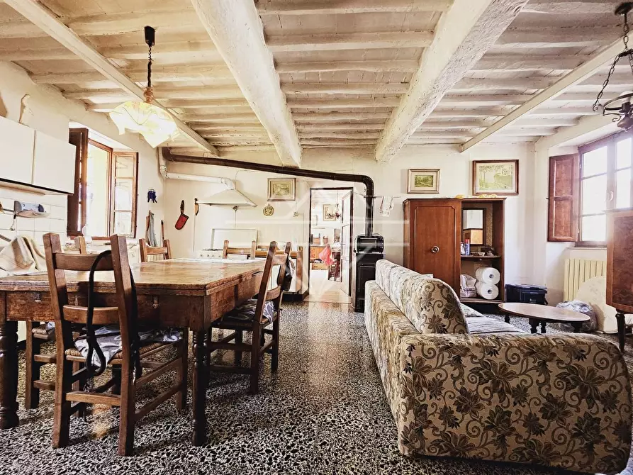 Immagine 6 di Casa semindipendente in vendita  a Massa