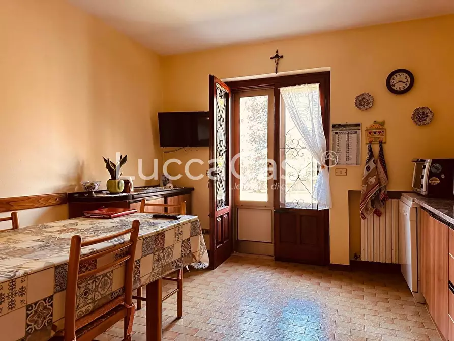 Immagine 20 di Villa in vendita  a Capannori