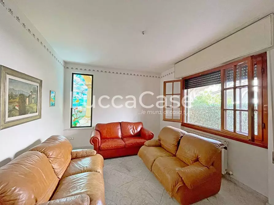 Immagine 8 di Casa quadrifamiliare in vendita  a Viareggio