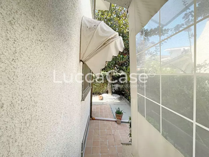 Immagine 19 di Casa quadrifamiliare in vendita  a Viareggio