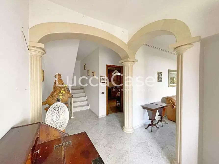 Immagine 4 di Casa quadrifamiliare in vendita  a Viareggio