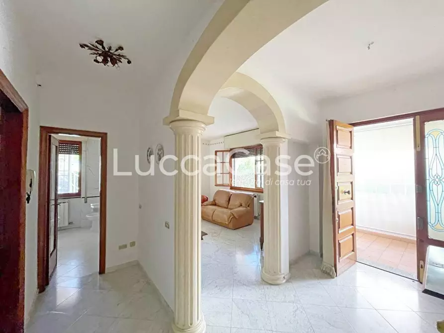 Immagine 3 di Casa quadrifamiliare in vendita  a Viareggio