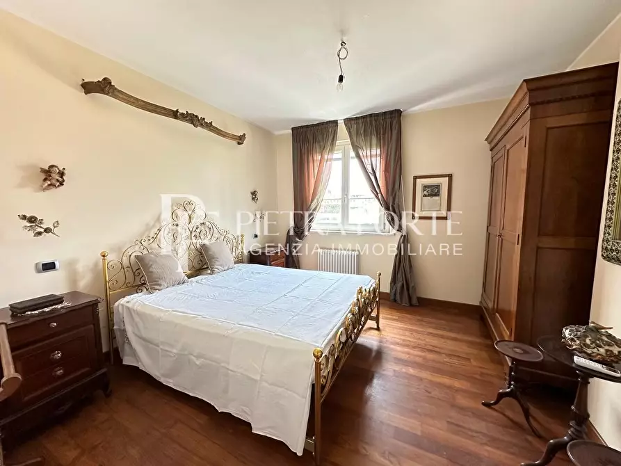 Immagine 6 di Appartamento in vendita  a Pietrasanta