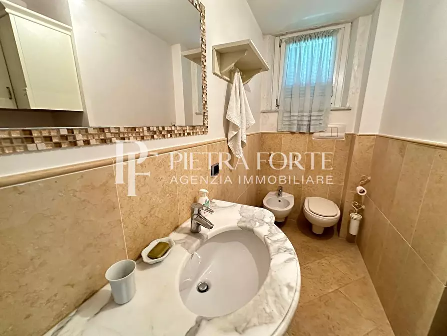 Immagine 7 di Appartamento in vendita  a Pietrasanta