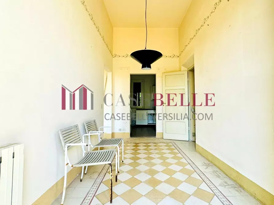 Immagine 6 di Villa in vendita  a Camaiore