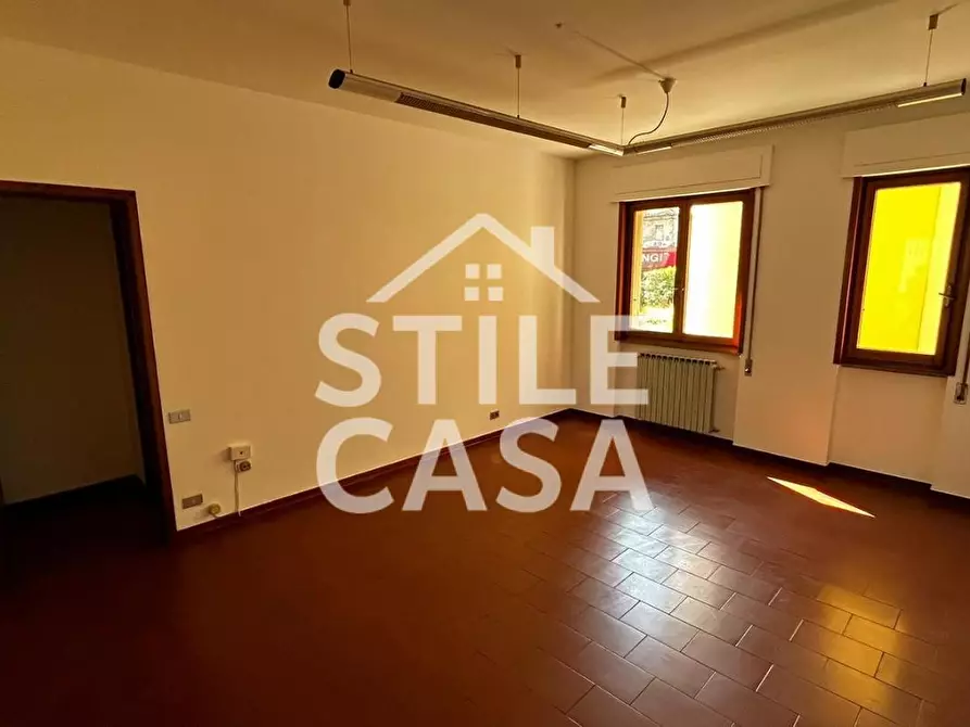 Immagine 4 di Ufficio in vendita  a Altopascio