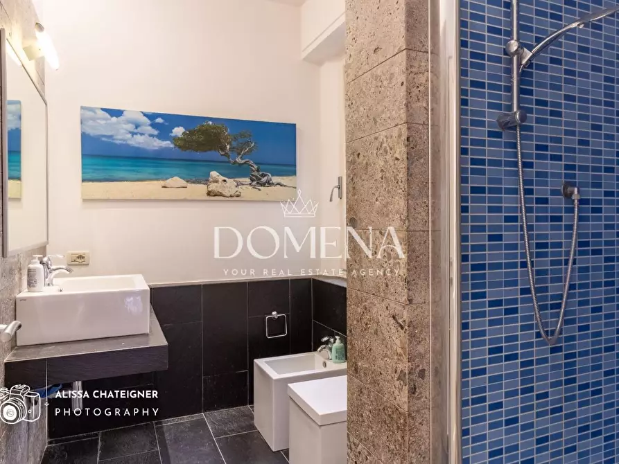 Immagine 10 di Appartamento in vendita  a Siena