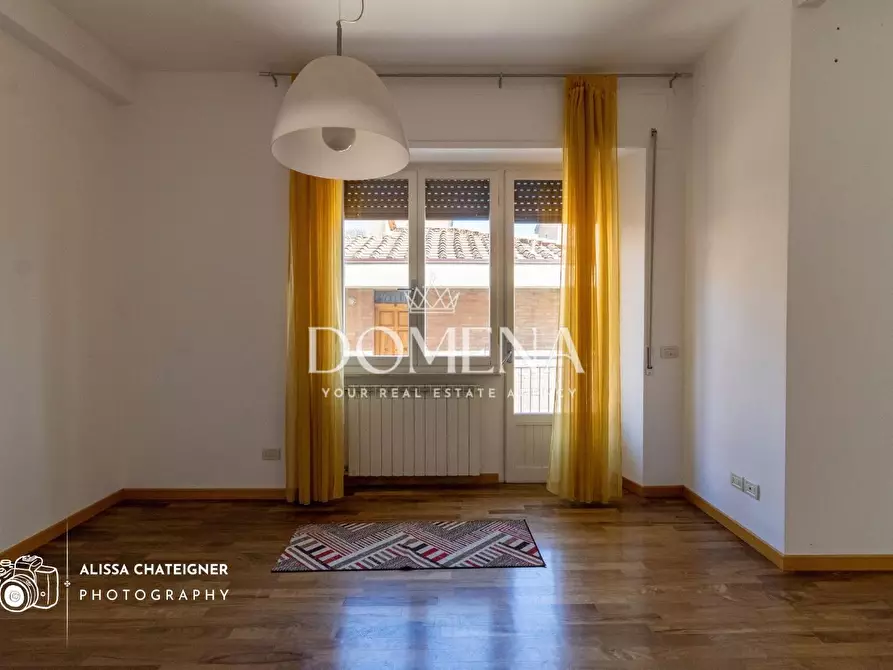 Immagine 21 di Appartamento in vendita  a Siena