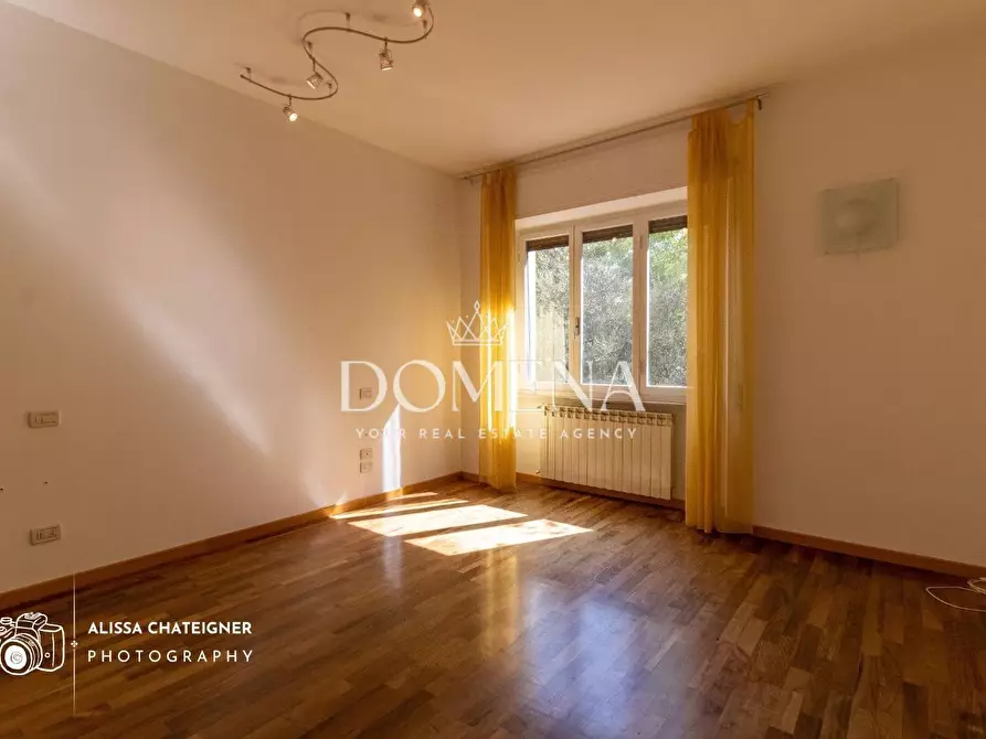 Immagine 12 di Appartamento in vendita  a Siena