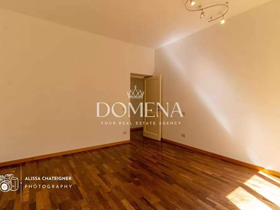 Immagine 13 di Appartamento in vendita  a Siena