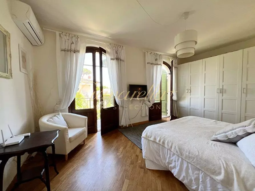 Immagine 16 di Villa in vendita  a Forte Dei Marmi