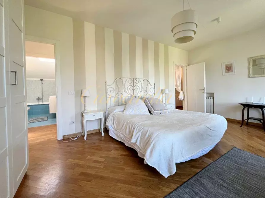 Immagine 17 di Villa in vendita  a Forte Dei Marmi