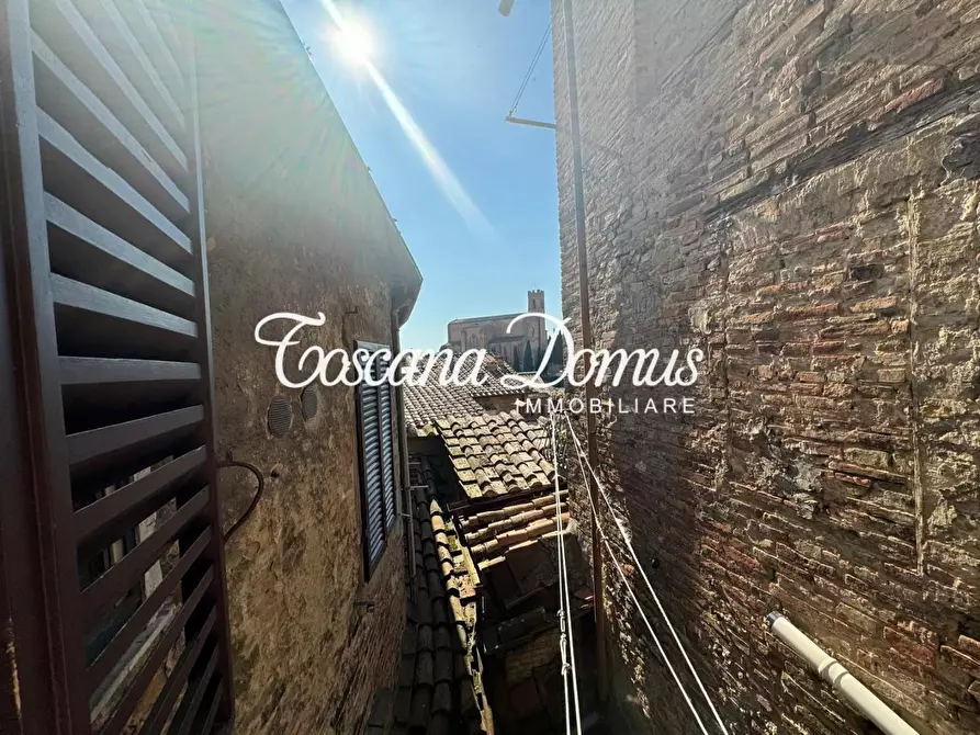 Immagine 31 di Appartamento in vendita  a Siena
