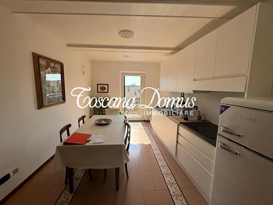 Immagine 1 di Appartamento in vendita  a Siena