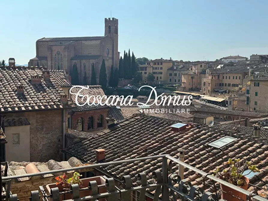 Immagine 7 di Appartamento in vendita  a Siena