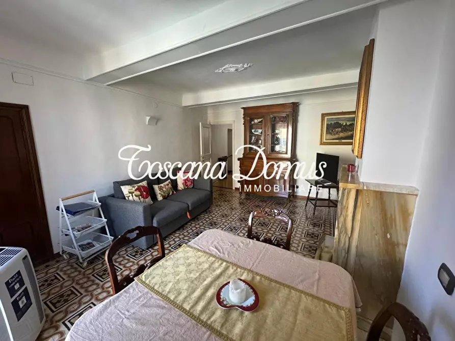 Immagine 21 di Appartamento in vendita  a Siena