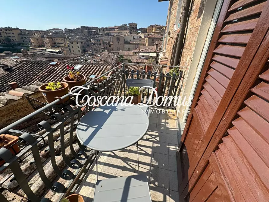 Immagine 5 di Appartamento in vendita  a Siena