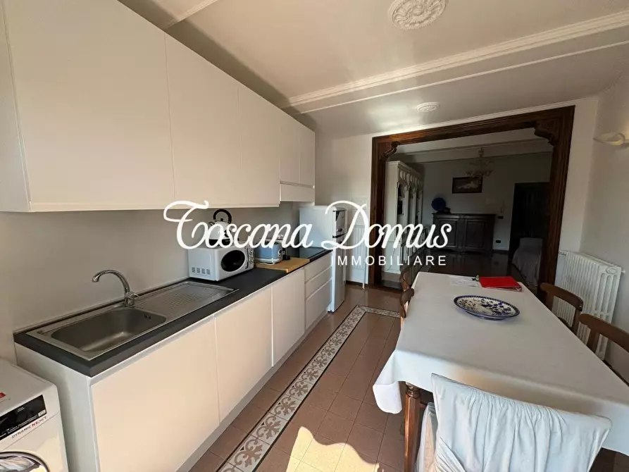 Immagine 11 di Appartamento in vendita  a Siena