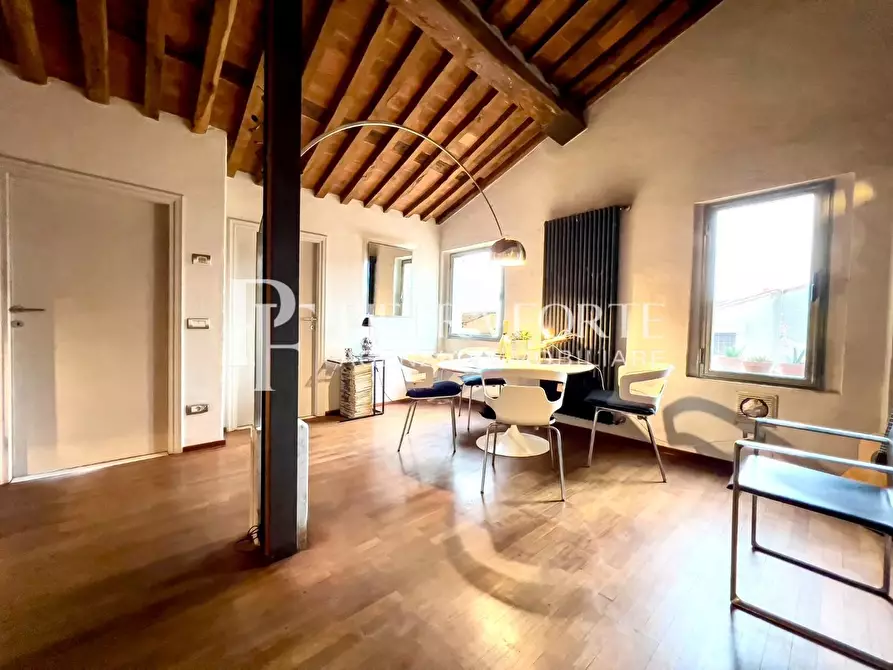 Immagine 5 di Appartamento in vendita  a Pietrasanta