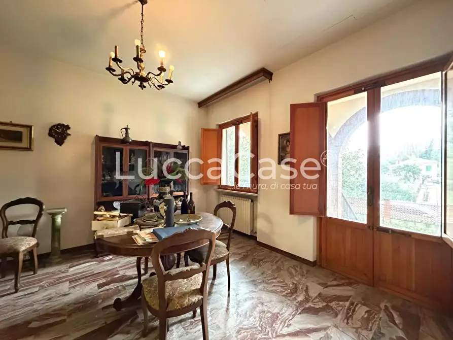 Immagine 24 di Villa in vendita  a Capannori