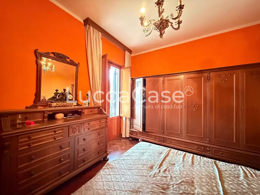 Immagine 43 di Villa in vendita  a Capannori