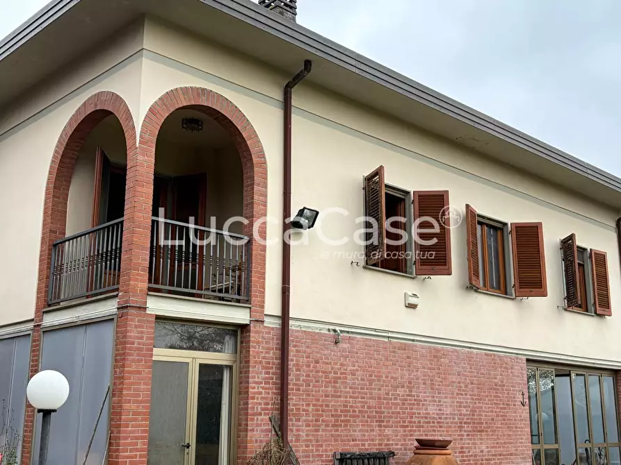 Immagine 7 di Villa in vendita  a Capannori