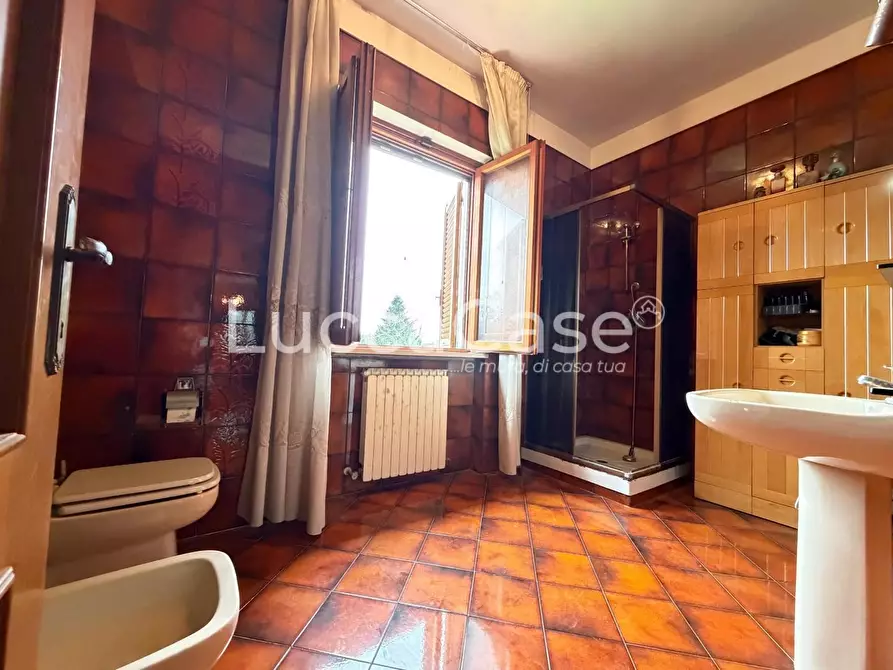 Immagine 48 di Villa in vendita  a Capannori