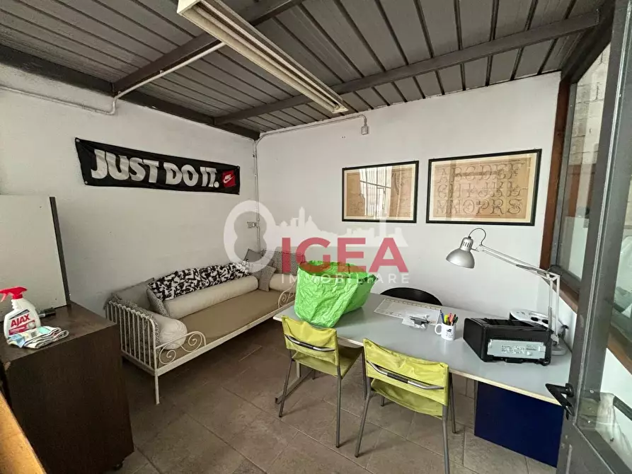 Immagine 1 di Attività artigianale in affitto  a Monteriggioni